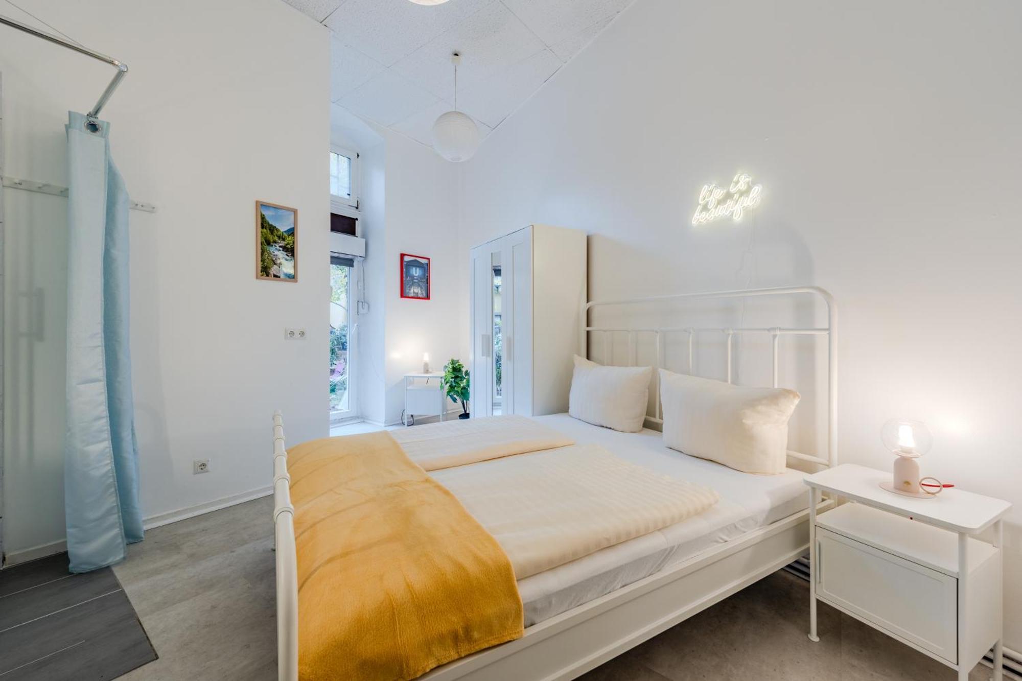 City Apartment *